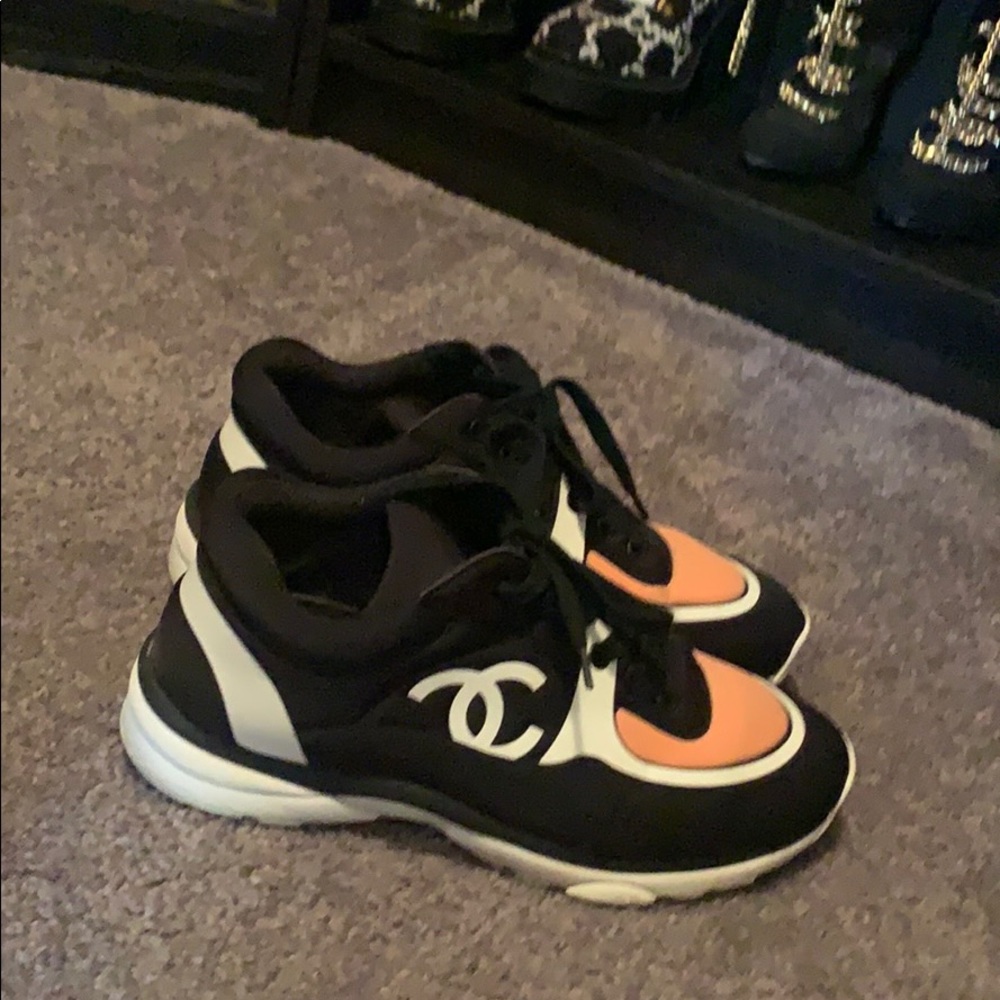 Chanel Sneakers 38